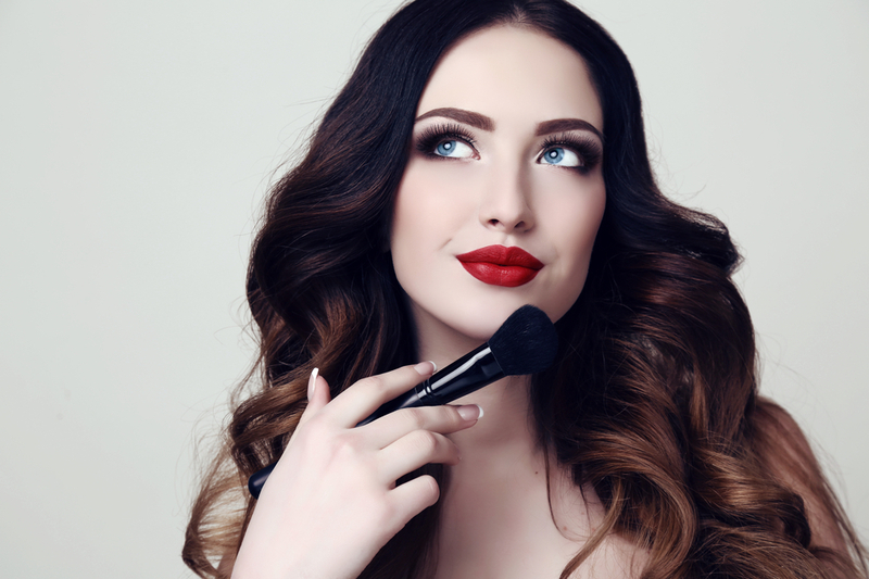 كيفية اختيار فرشاة مكياجكِ وتعقيمها